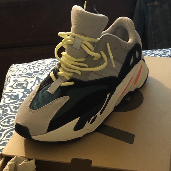 Yeezy boost 700 sneakers - Picture 1 of 7
